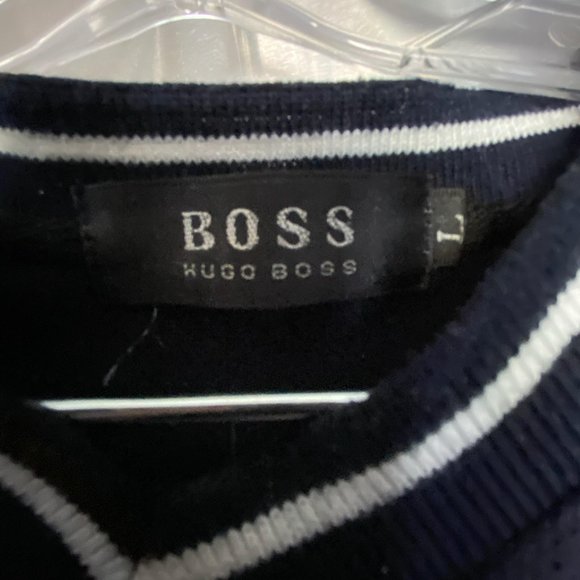 HUGO BOSS V-NECK SWEATER SIZE L - Picture 3 of 3